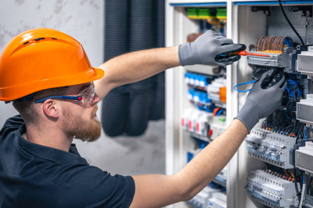 Best Emergency Electrical Repair  in Silver Lake, FL